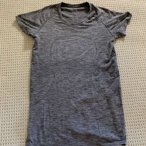 Lululemom Run Swiftly Tech Top